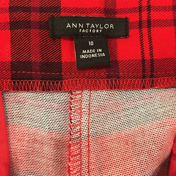 Ann Taylor Red Black Plaid Flare Pants, Size 10 - Picture 7 of 16